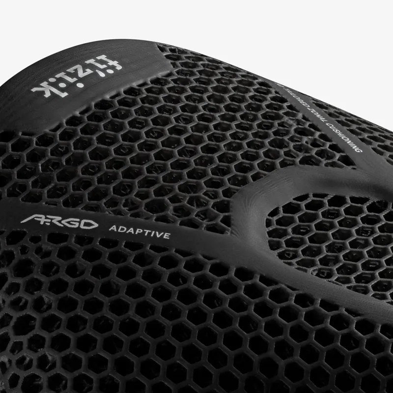 Fizik Argo Adaptive R3 Saddle Black-4